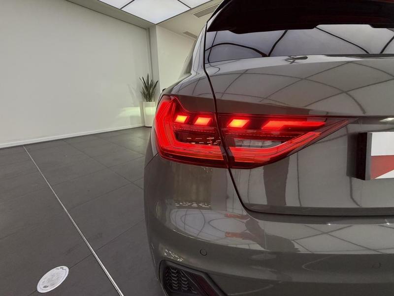 Audi A1 sportback 30 Tfsi 116 ch s tronic 7 s line Plus