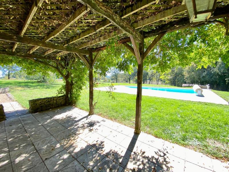 Propriété - 105 m² - 4 pièces