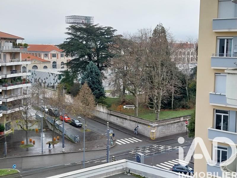 Appartement - 101 m² - 5 pièces