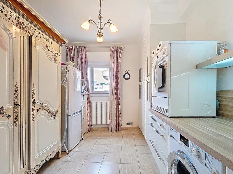 Appartement - 81 m² - 3 pièces