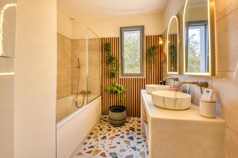 Maison - 171 m² - 7 pièces