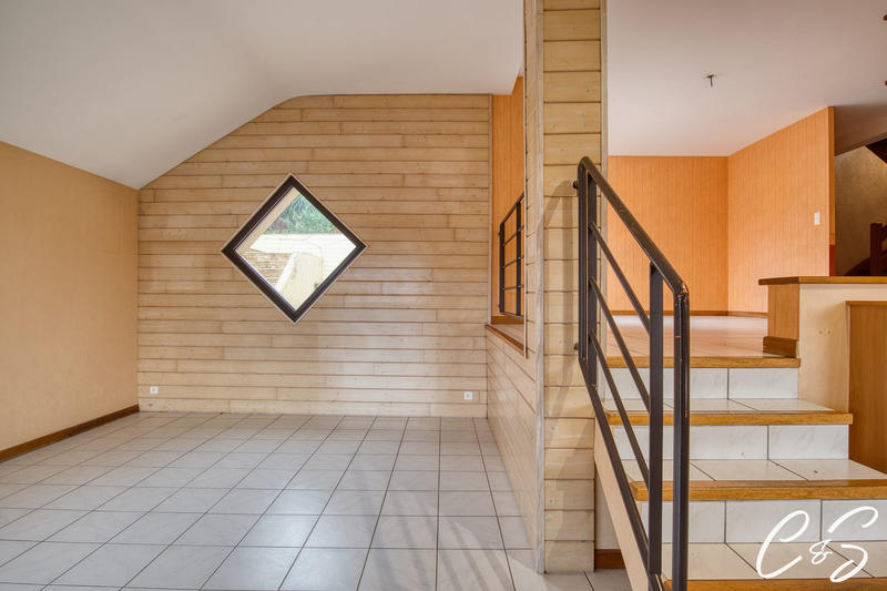Maison - 136 m² - 6 pièces