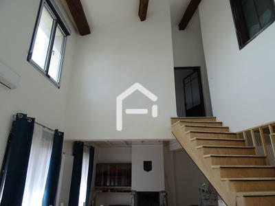 Loft - 117 m² - 4 pièces