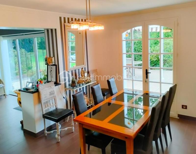 Propriété - 167 m² - 7 pièces