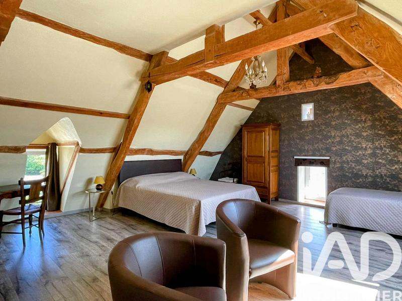 Maison - 299 m² - 9 pièces