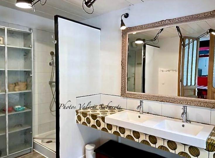 Maison - 210 m² - 6 pièces