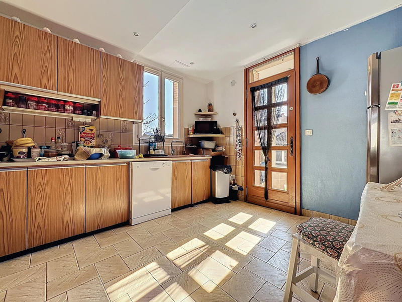 Maison - 186 m² - 7 pièces