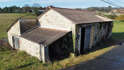 Grange - 90 m² - 3 pièces