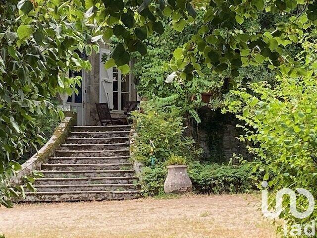 Maison - 365 m² - 14 pièces