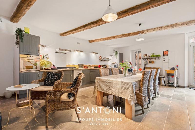 Maison - 150 m² - 5 pièces