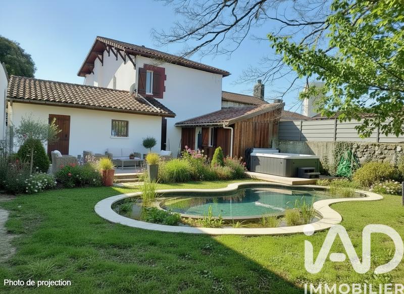 Maison - 98 m² - 4 pièces