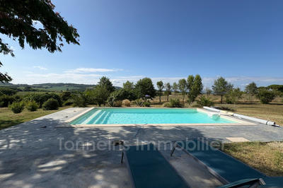 Maison - 196 m² - 5 pièces