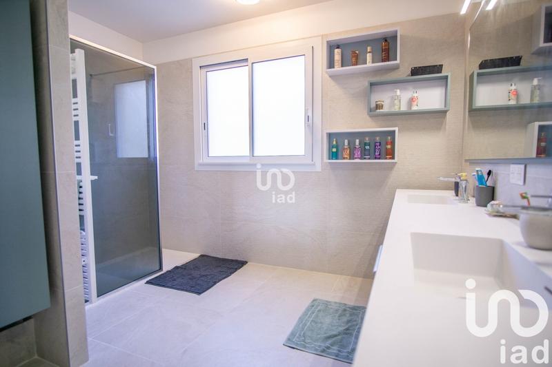 Maison - 315 m² - 14 pièces