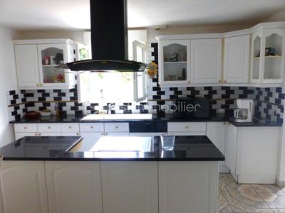 Maison traditionnelle - 195 m² - 8 pièces