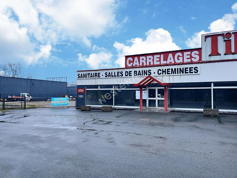 Local commercial - 1 920 m²