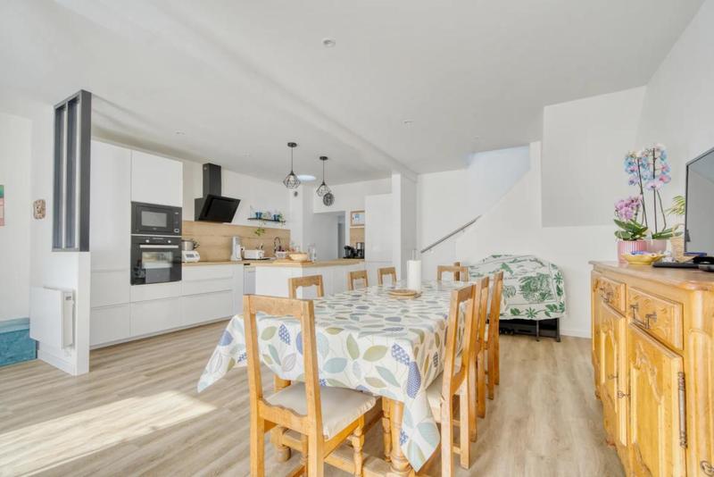 Maison - 154 m² - 6 pièces