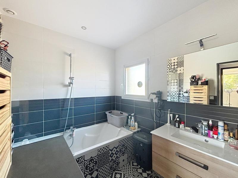 Maison - 103 m² - 5 pièces