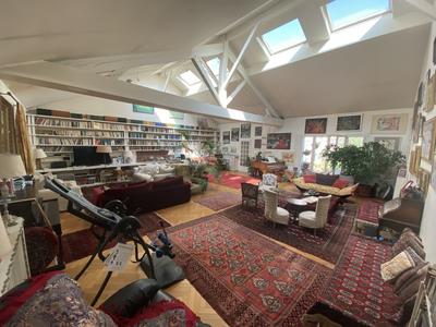 Loft - 445 m² - 9 pièces