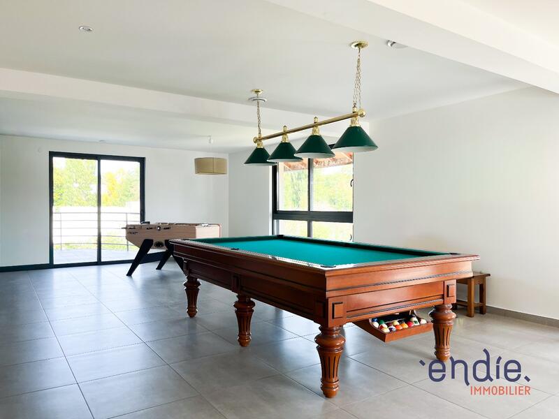 Maison - 357 m² - 7 pièces