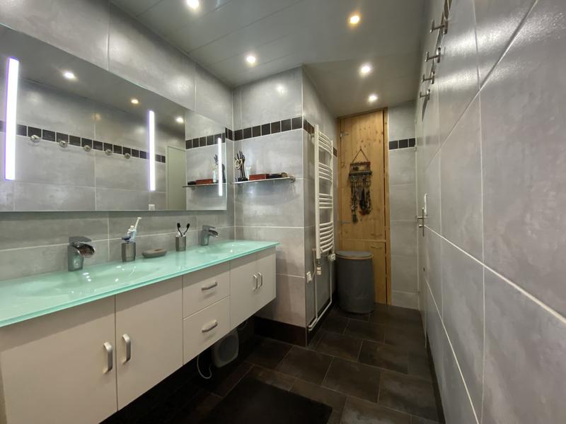 Appartement - 81 m² - 4 pièces