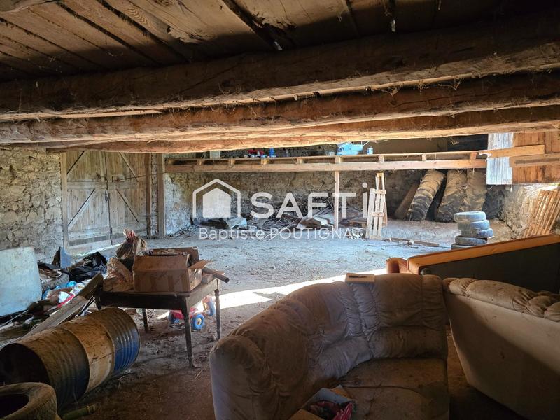 Maison - 215 m² - 3 pièces