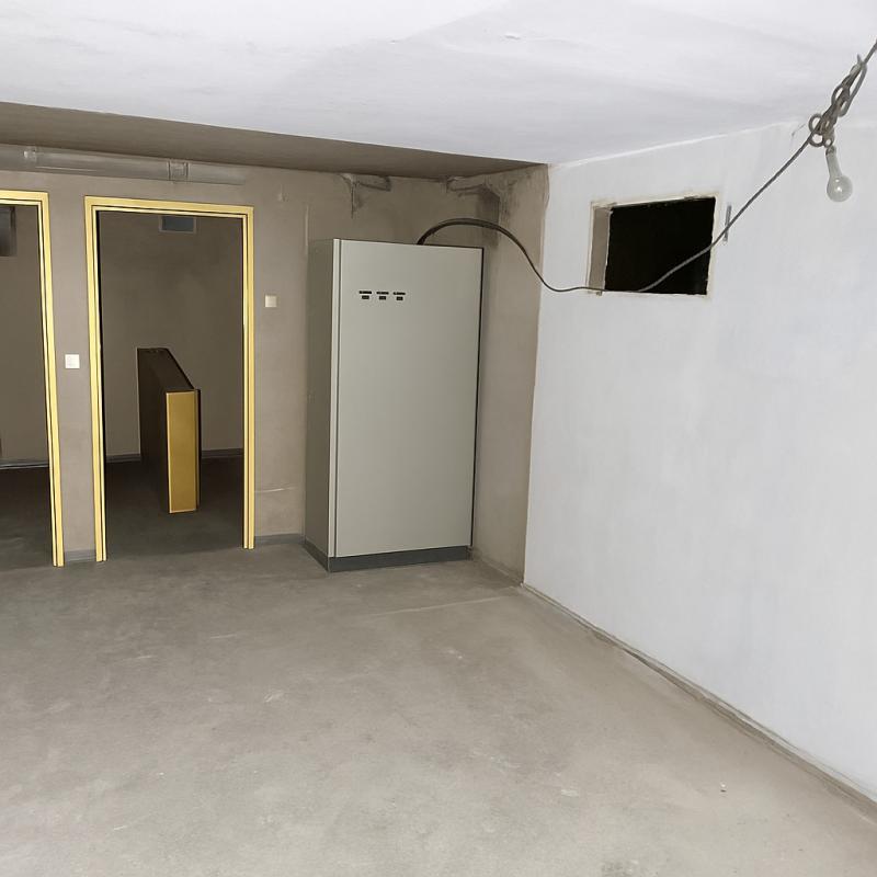 Local d'activité / Entrepôt - 715 m²