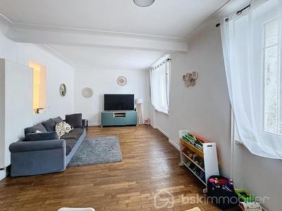 Appartement - 87 m² - 3 pièces