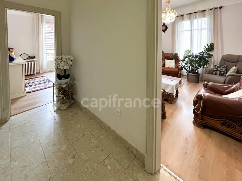 Appartement bourgeois - 143 m² - 6 pièces