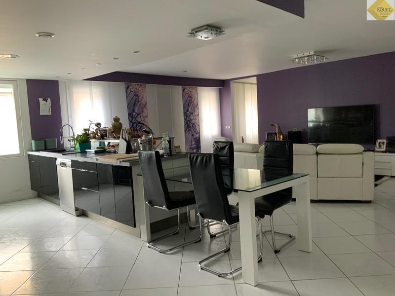 Maison - 460 m² - 11 pièces