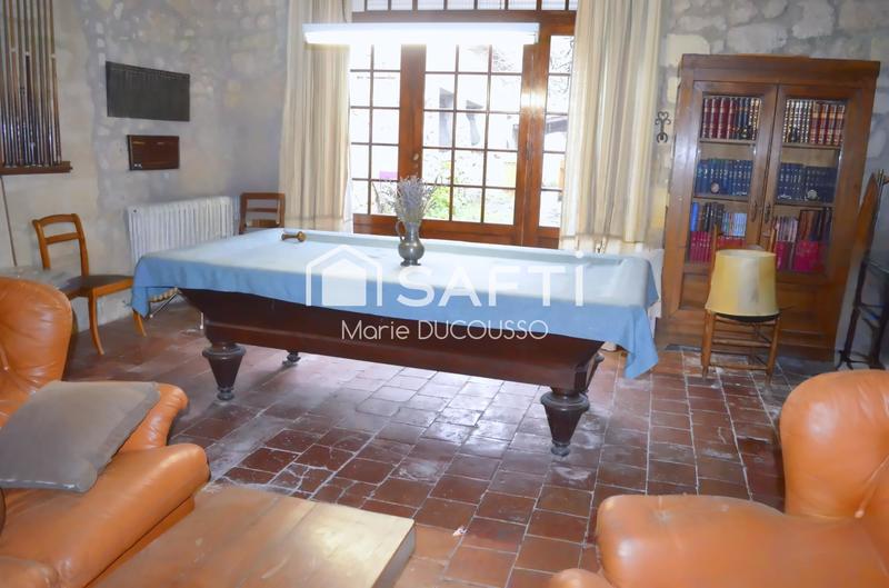 Maison - 343 m² - 10 pièces