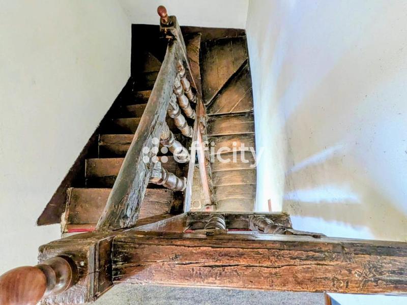 Maison ancienne - 158 m² - 8 pièces