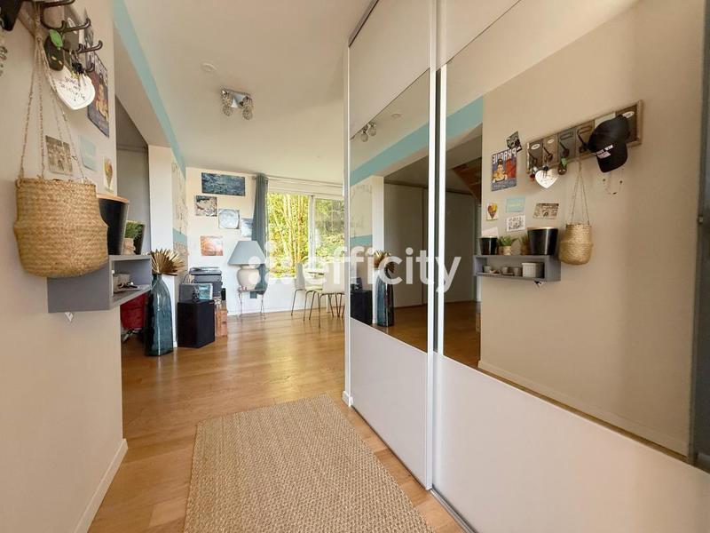 Maison - 122 m² - 6 pièces