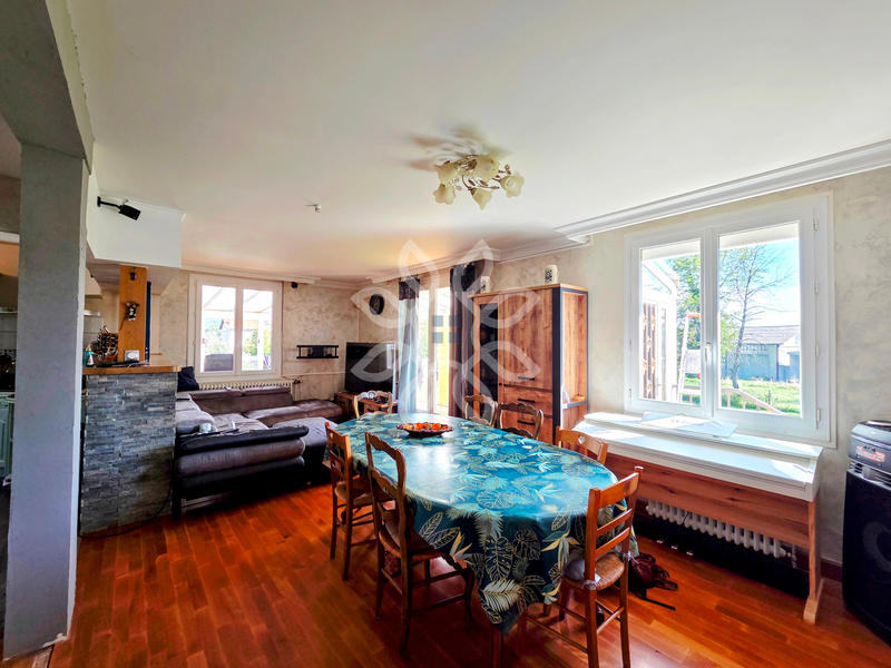Maison - 143 m² - 5 pièces