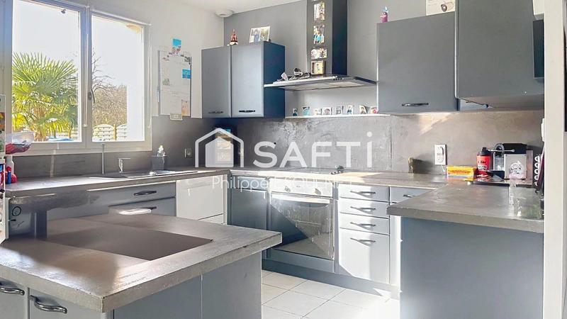 Maison - 150 m² - 8 pièces