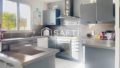 Maison - 150 m² - 8 pièces