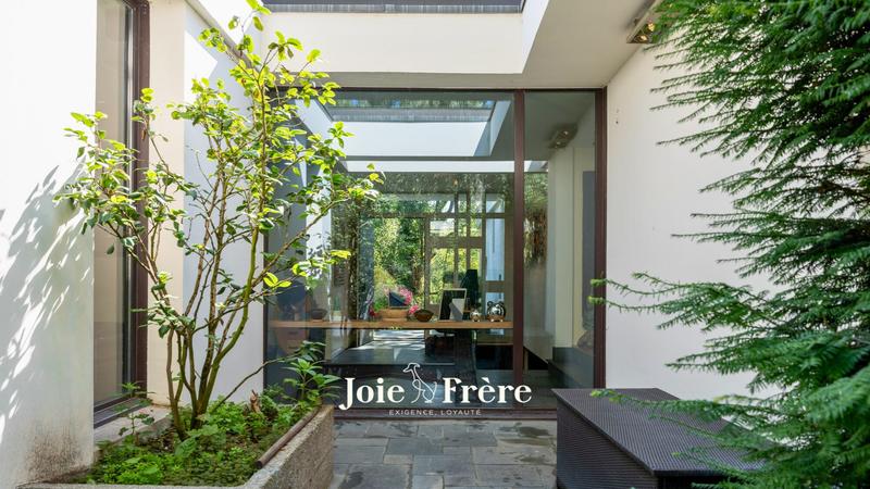 Maison ancienne - 366 m² - 7 pièces