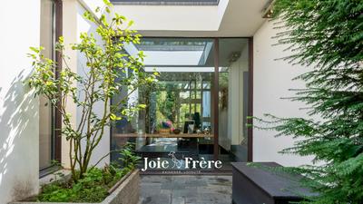 Maison ancienne - 366 m² - 7 pièces