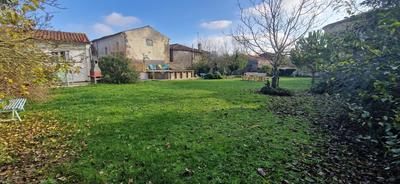 Maison - 326 m² - 13 pièces