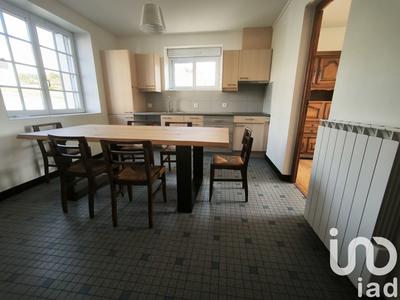 Maison - 208 m² - 10 pièces