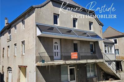 Maison - 175 m² - 9 pièces