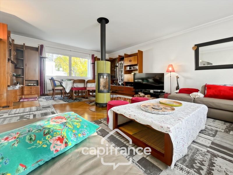 Maison - 215 m² - 7 pièces