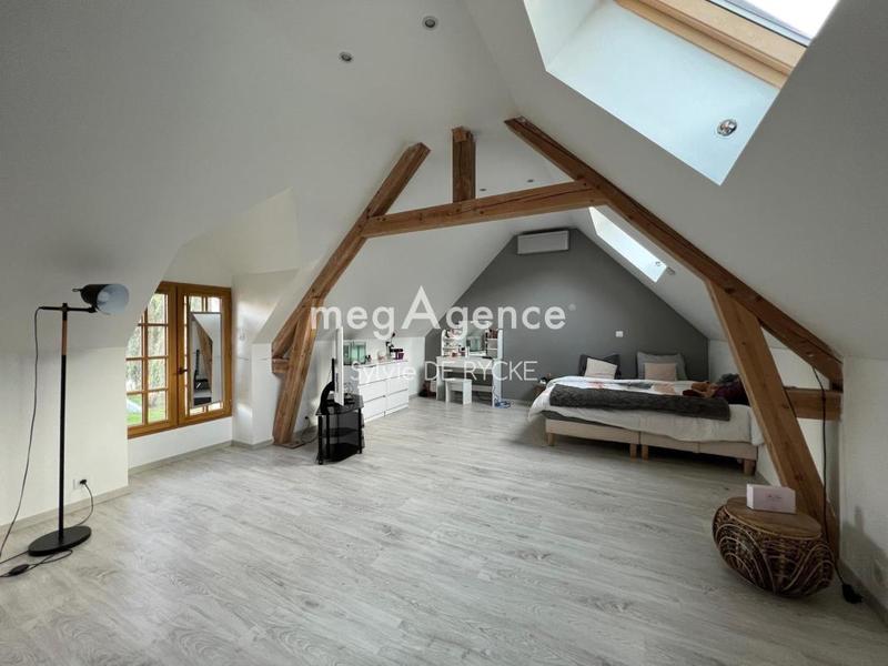 Maison - 367 m² - 9 pièces