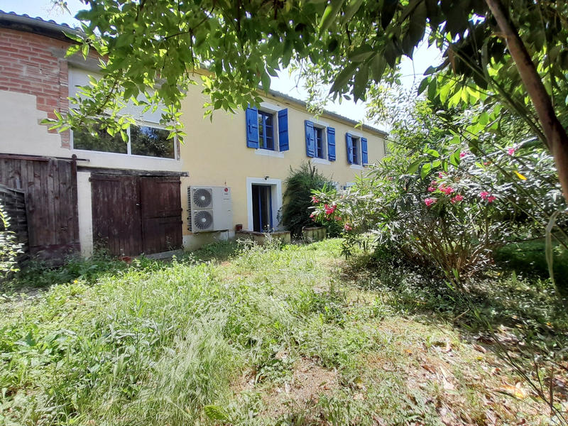 Maison - 295 m² - 10 pièces