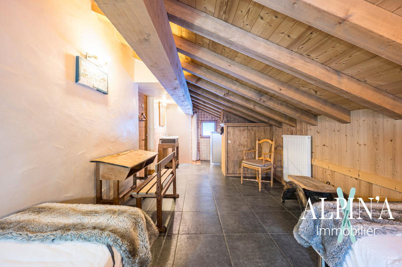 Châlet - 414 m² - 9 pièces