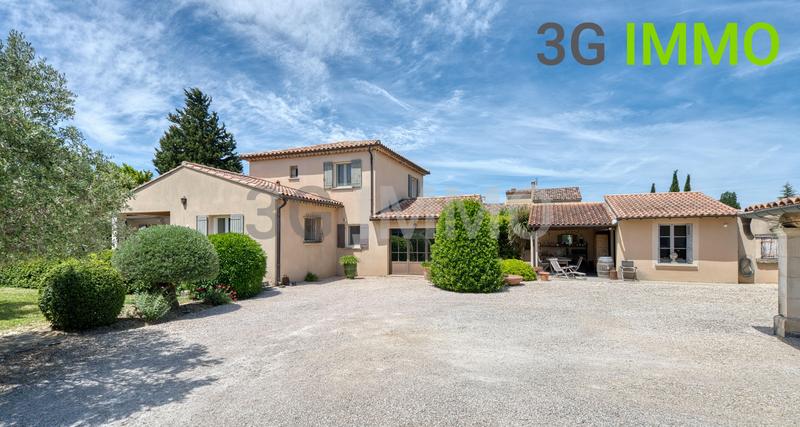 Villa - 180 m² - 8 pièces