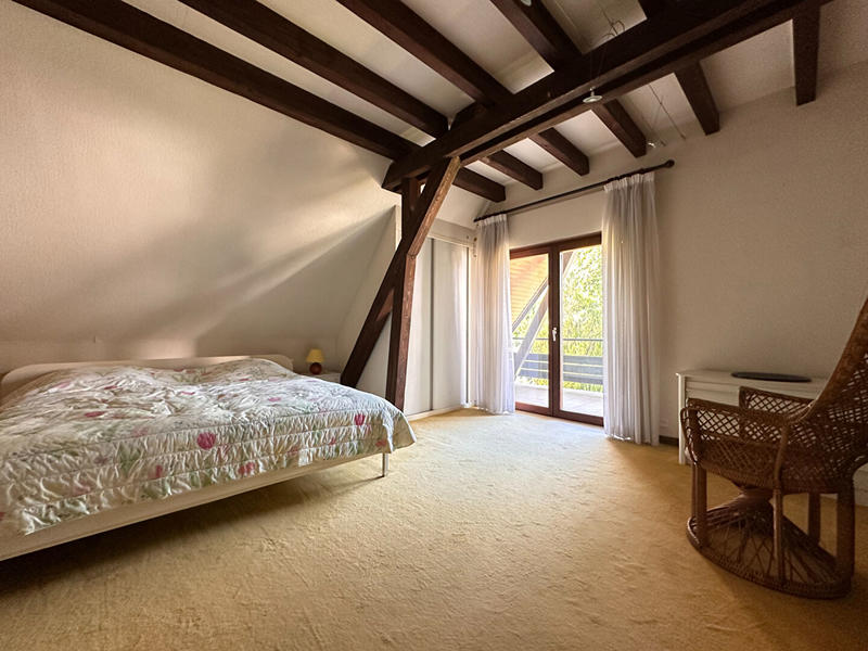 Maison - 250 m² - 6 pièces