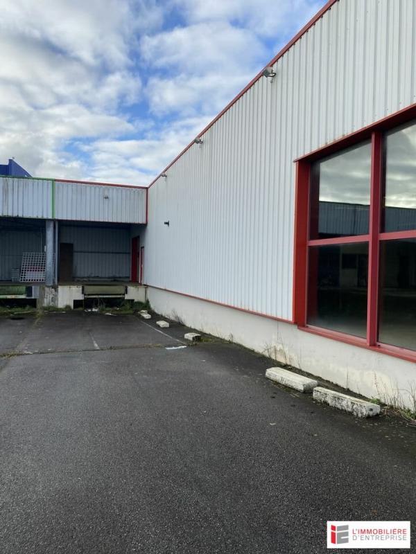 Local d'activité / Entrepôt - 630 m²