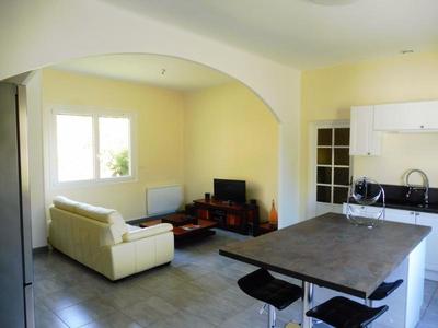 Maison - 88 m² - 4 pièces