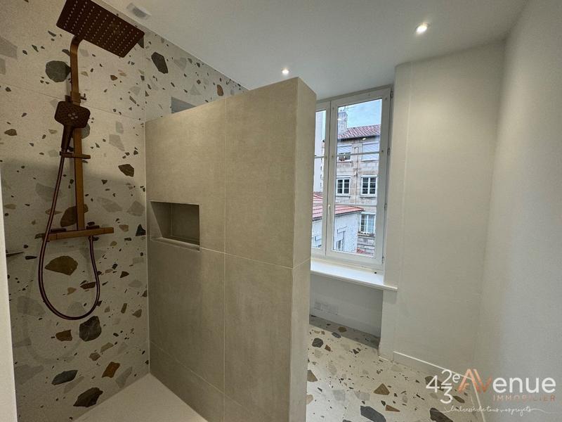 Appartement - 155 m² - 6 pièces