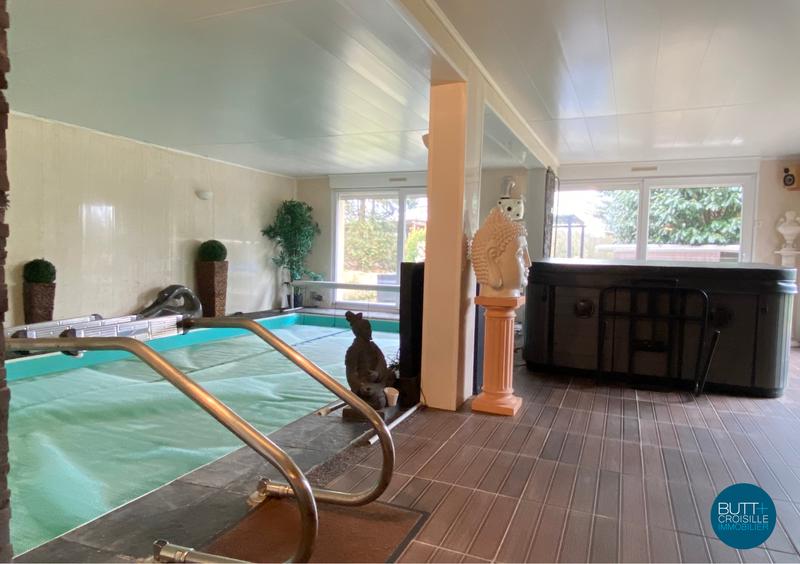 Maison - 260 m² - 9 pièces